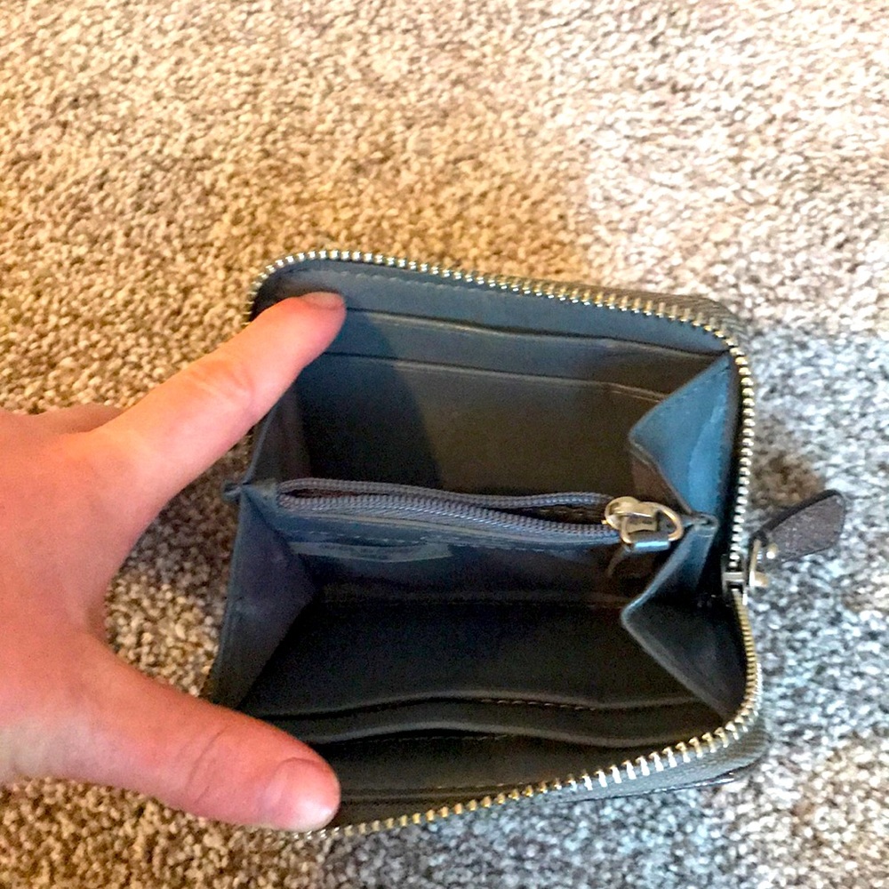 Coach wallet - Picture 2 of 3